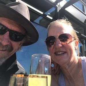 Meet your Posher, Dana